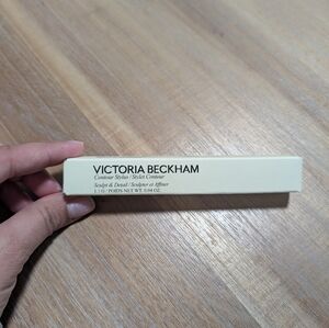 Victoria Beckham Contour Stylus